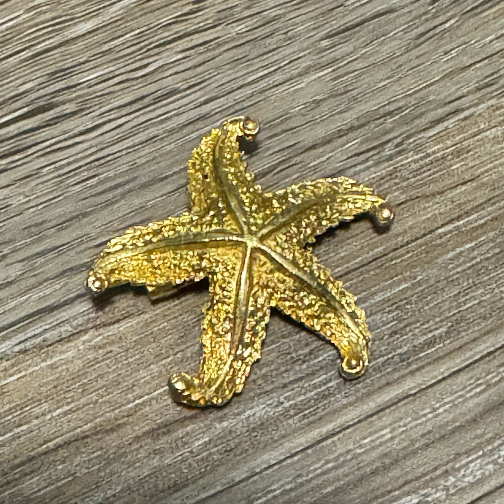 Gold starfish pin brooch costume jewelry